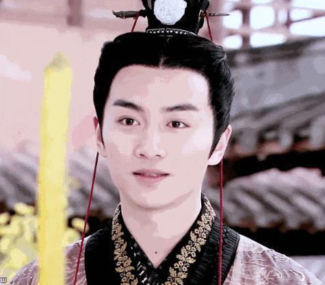 审美盲区里的古装丑男，马脸、斗鸡眼，内娱是要完了吗？