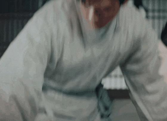 审美盲区里的古装丑男，马脸、斗鸡眼，内娱是要完了吗？