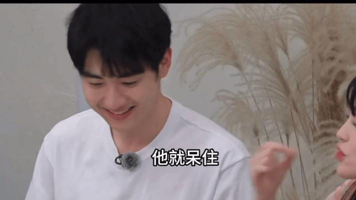 金莎和00后男友“母子恋”火上热搜？这恋综也太抓马了吧！