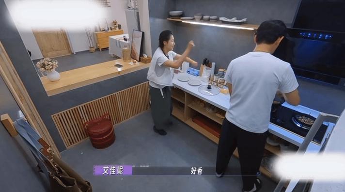 金莎和00后男友“母子恋”火上热搜？这恋综也太抓马了吧！