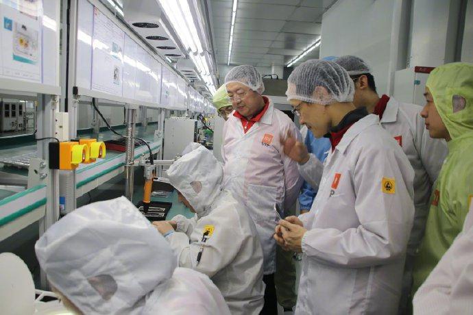 新机 14 卖爆背后，小米把这一套玩明白了！