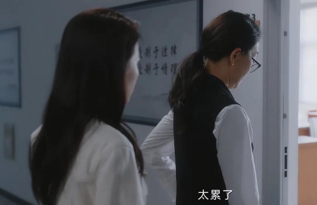 国产剧里的穷人高攀不起，狗血分裂，全靠编剧“意淫”，真可笑