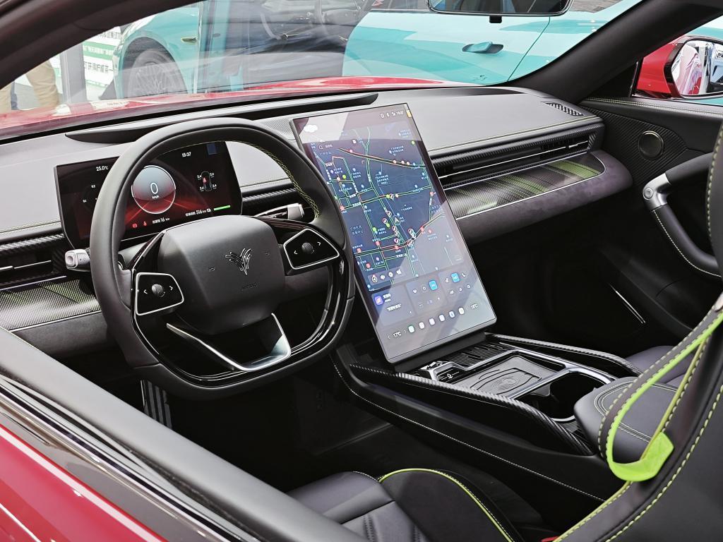 驻扎大商场的车企，得到想要的人气了吗？