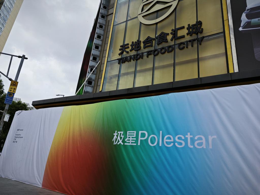 驻扎大商场的车企，得到想要的人气了吗？