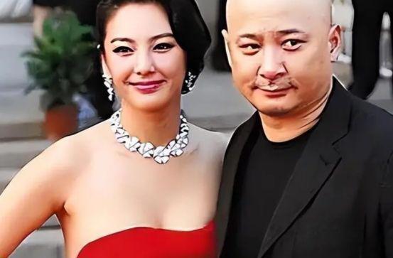 张雨绮哭诉当明星好难，羡慕普通人的自由，曾说699块买不了袜子