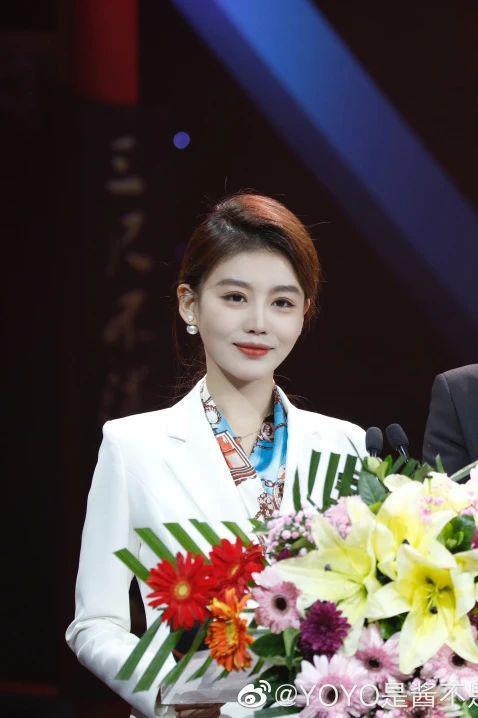 美女！才女！主持人大赛中的她，太讨喜了！