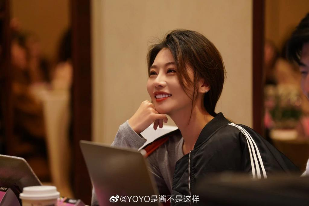 美女！才女！主持人大赛中的她，太讨喜了！