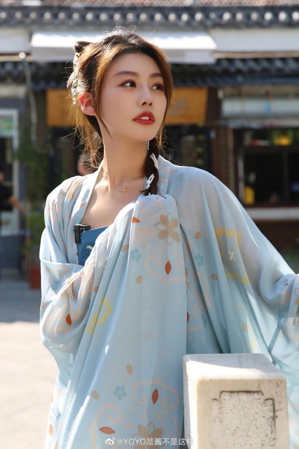 美女！才女！主持人大赛中的她，太讨喜了！
