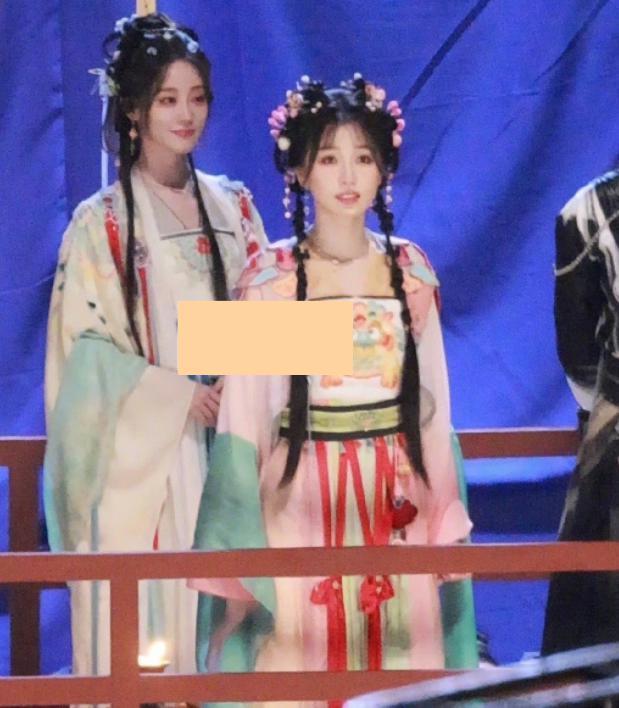 当42岁阿娇跟27岁虞书欣站在一起，我才明白，什么叫顶级骨相