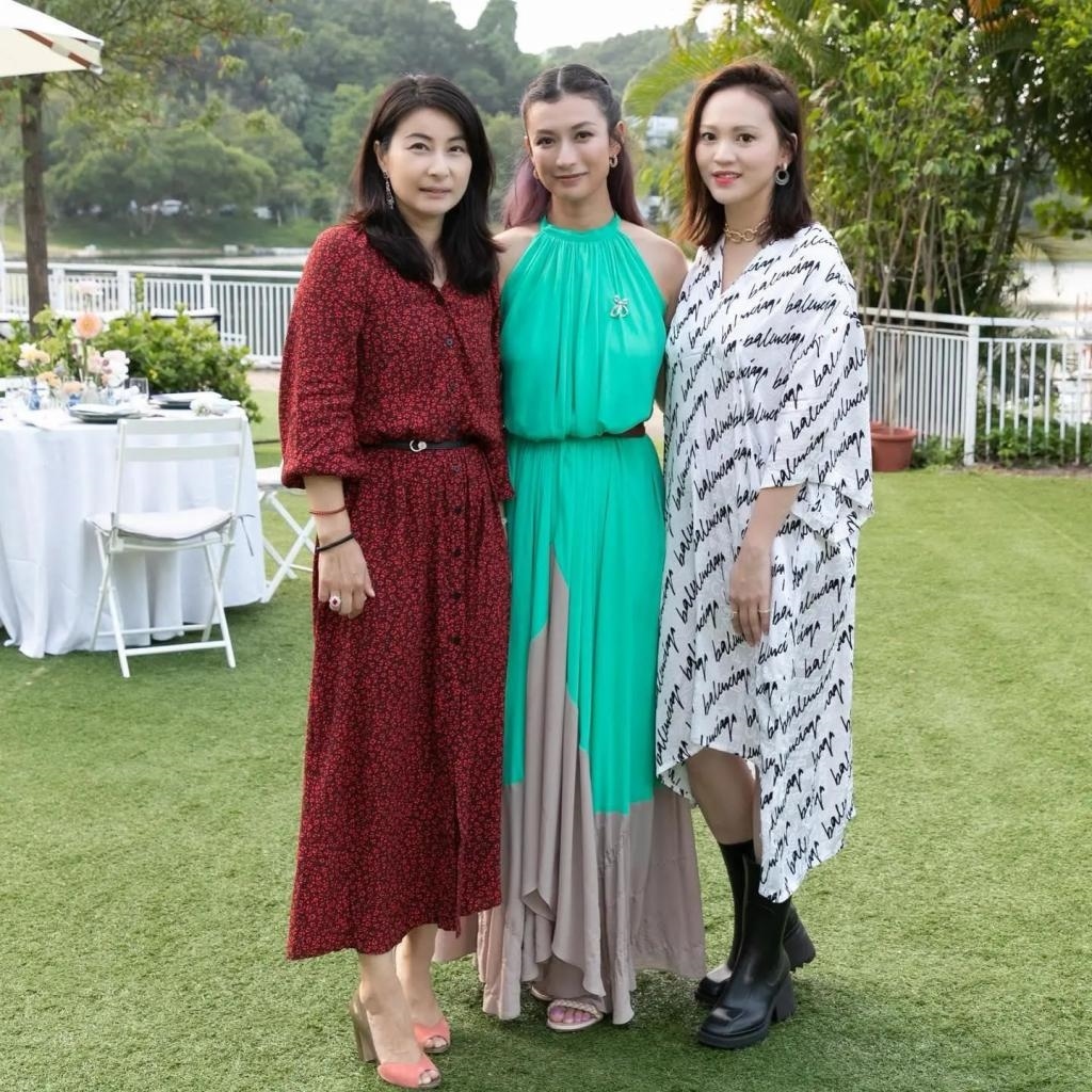 李嘉欣聚会为什么总“镶边”？看香港阔太圈“C位潜规则”