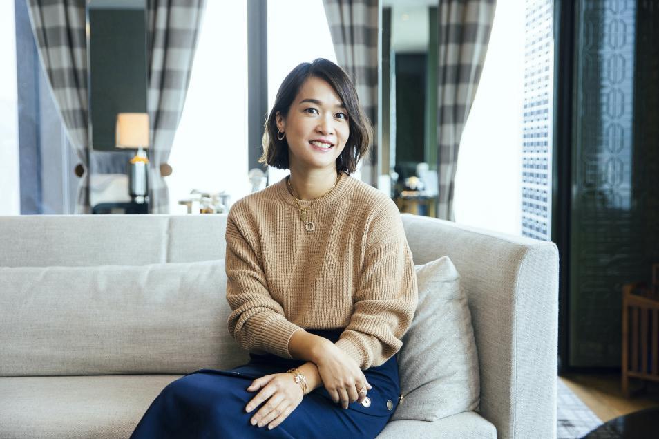 李嘉欣聚会为什么总“镶边”？看香港阔太圈“C位潜规则”