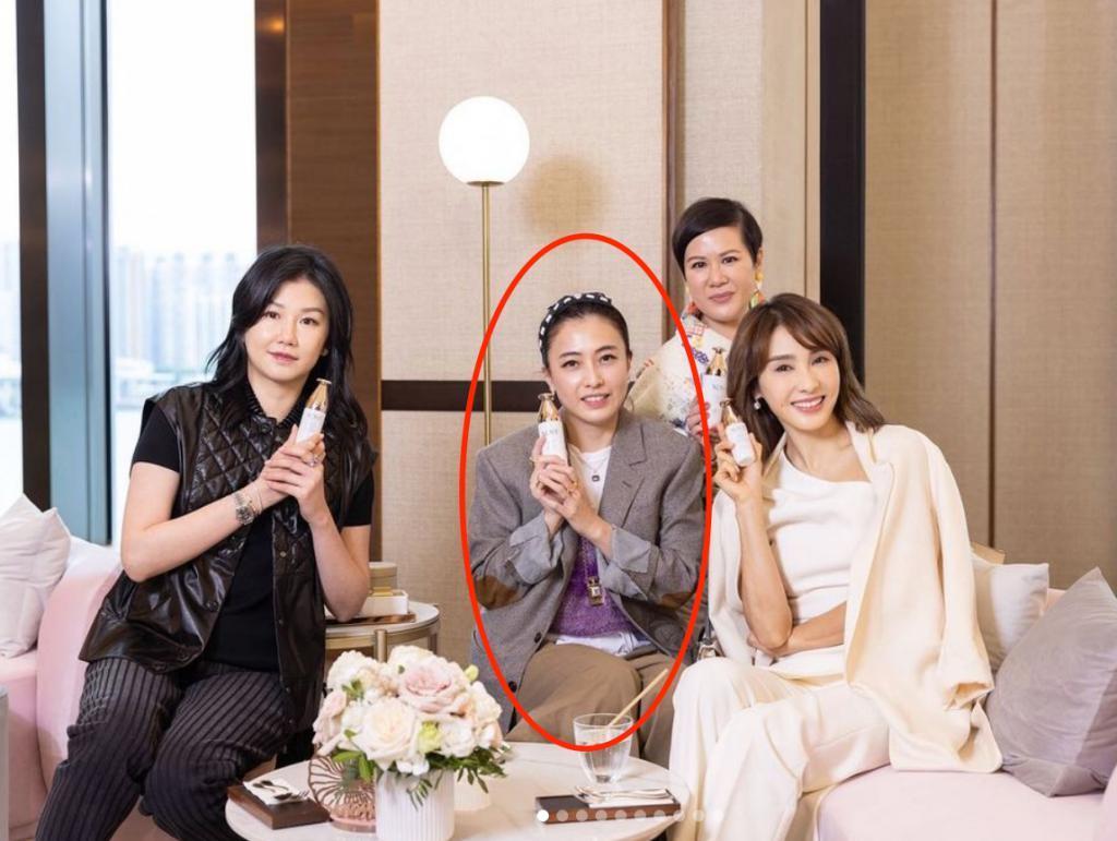 李嘉欣聚会为什么总“镶边”？看香港阔太圈“C位潜规则”