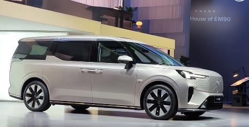 沃尔沃首款纯电MPV EM90发布：基于SEA浩瀚平台打造，车长超5.2米