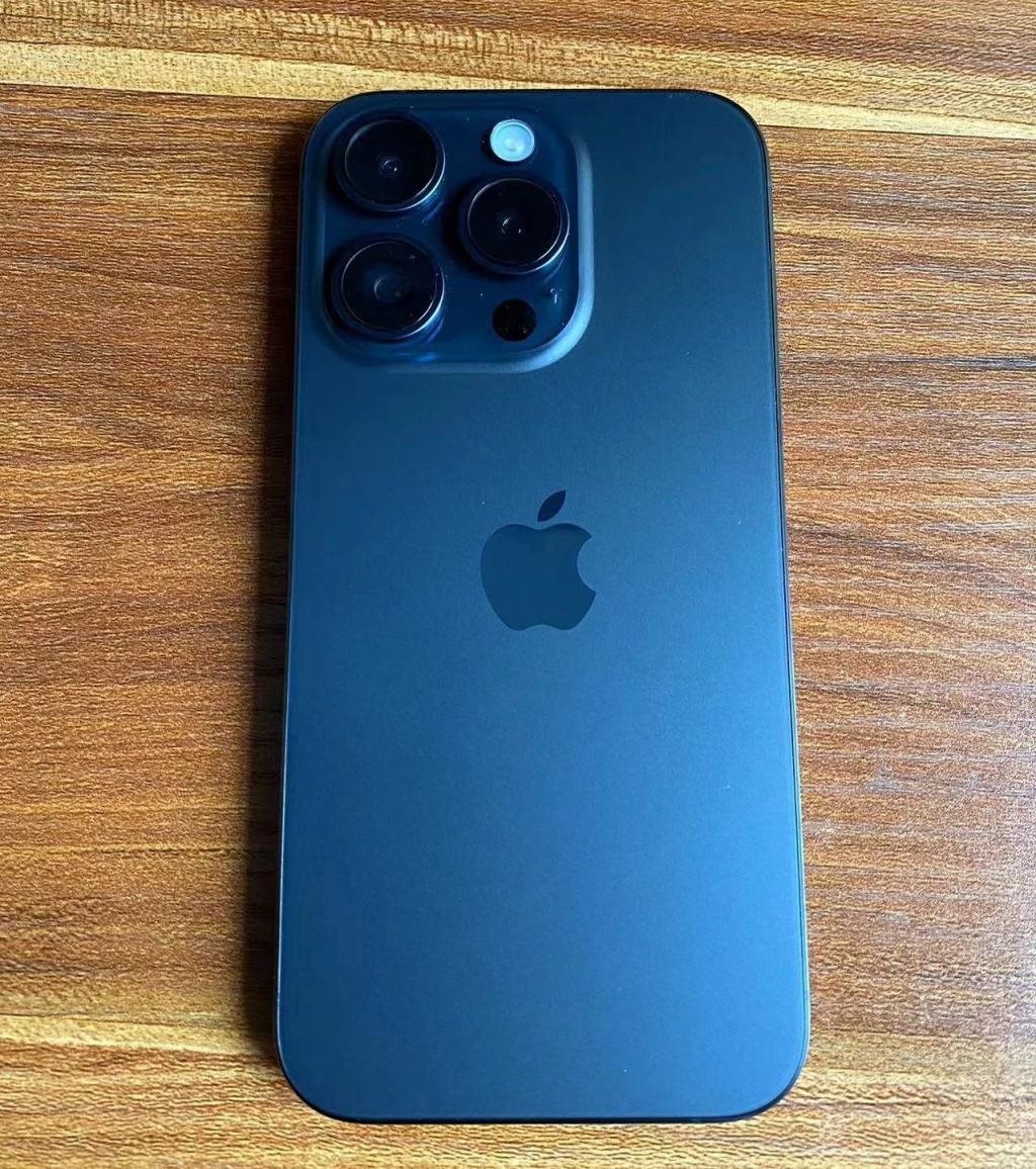 双 11 战报出炉，iPhone 15 和小米 14 卖疯了.