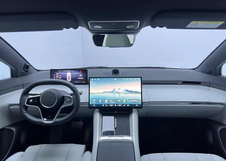 智界 S7 与阿维塔 12，谁才是华为的轿车王炸？