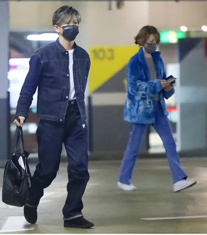 木村拓哉与妻子工藤静香罕见同框 十指紧扣超恩爱