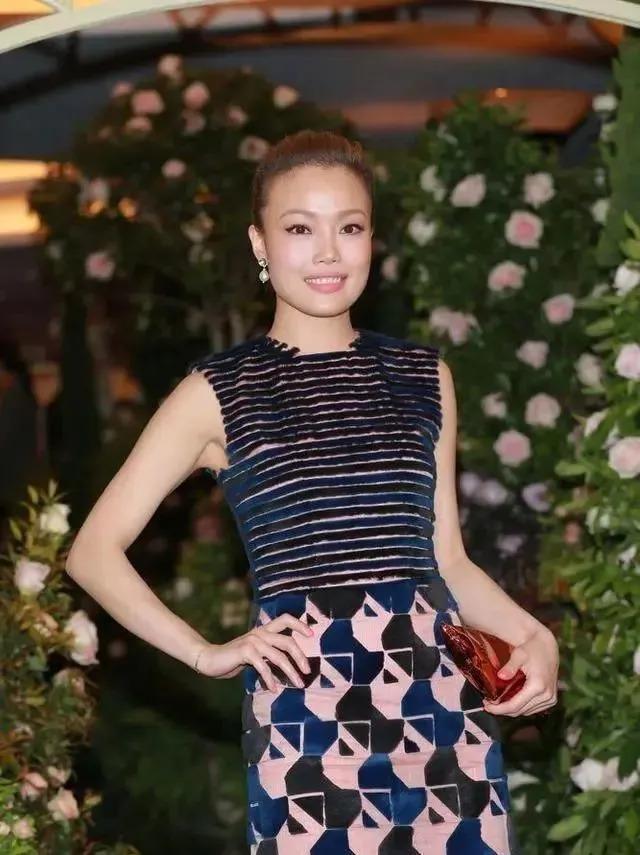 恭喜!顶级名媛出嫁,彩礼超10亿,女明星排队巴结…