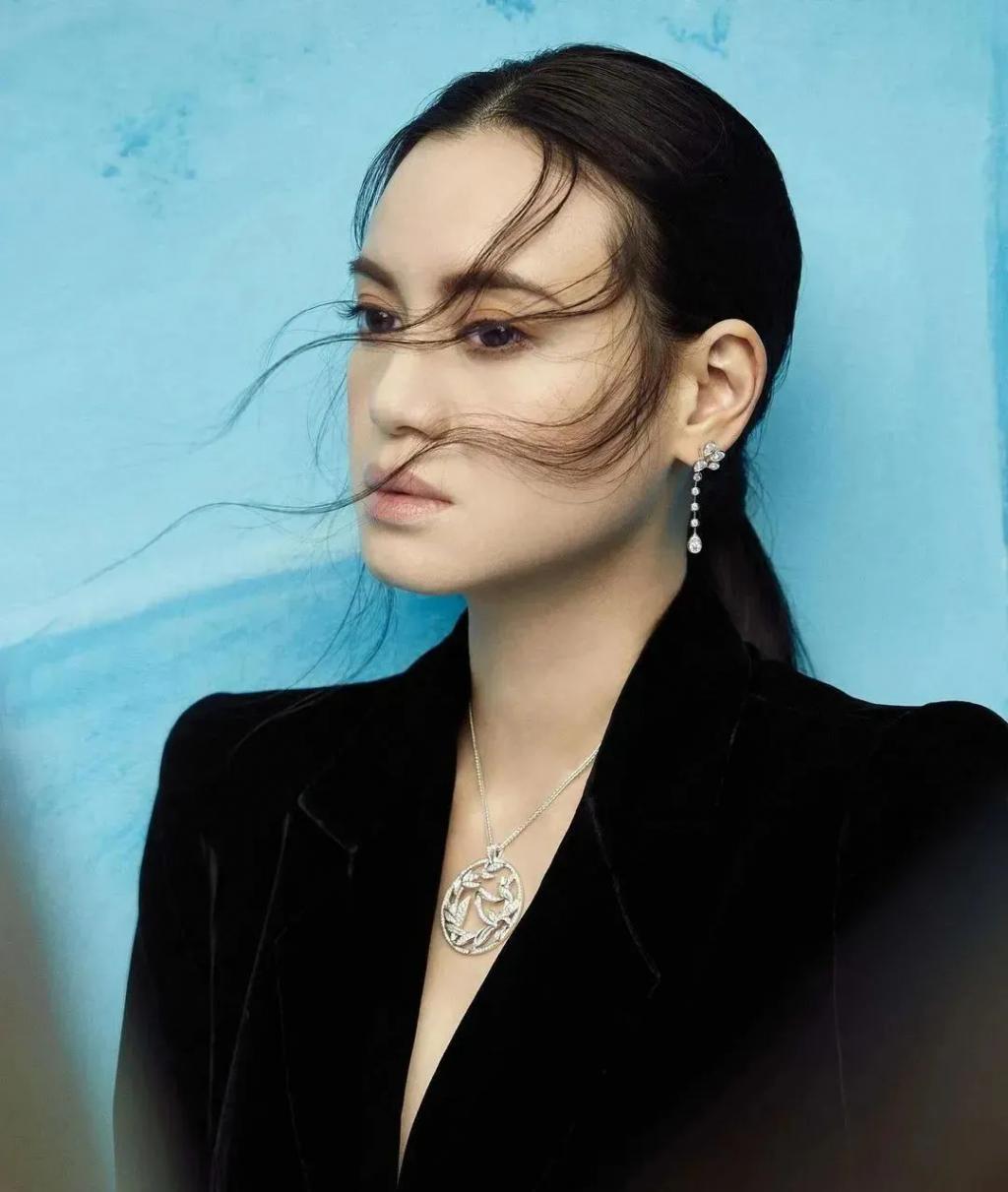 恭喜!顶级名媛出嫁,彩礼超10亿,女明星排队巴结…