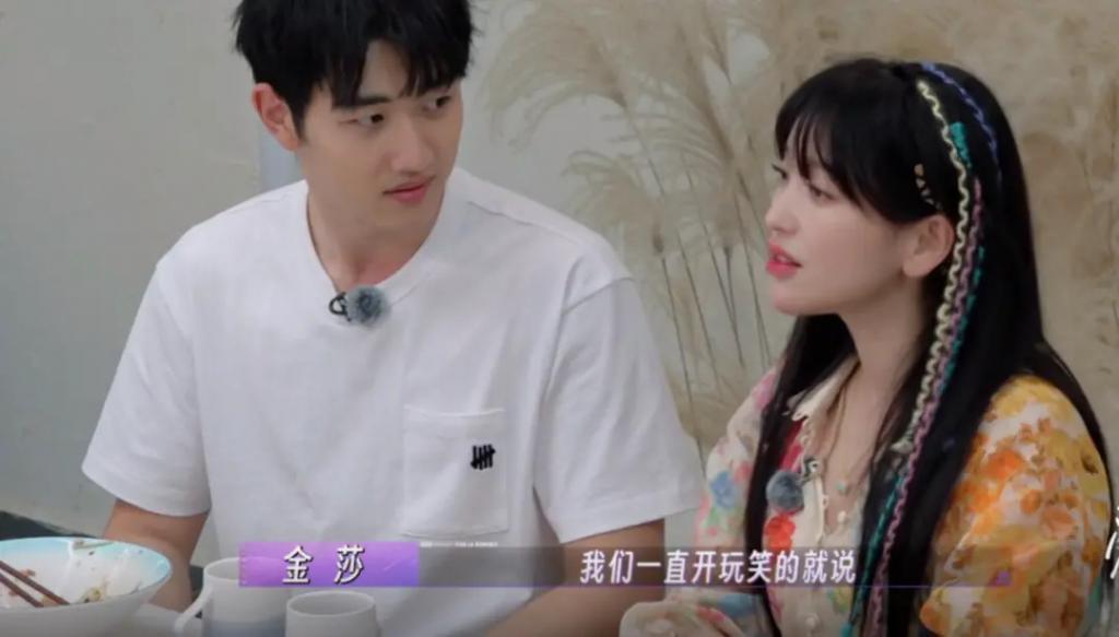 她找小19岁弟弟图啥，无痛当妈？