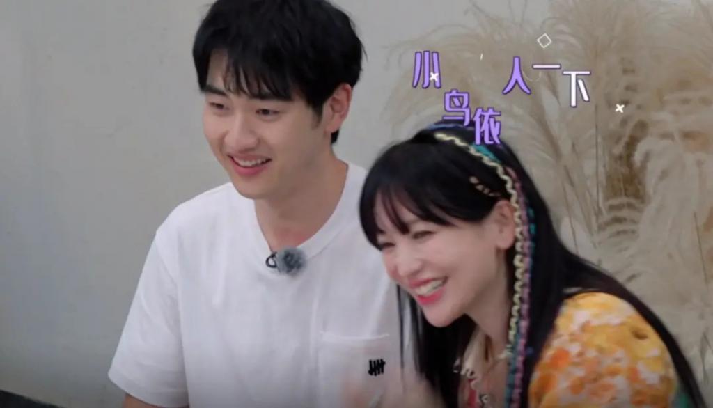 她找小19岁弟弟图啥，无痛当妈？