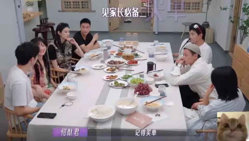 她找小19岁弟弟图啥，无痛当妈？