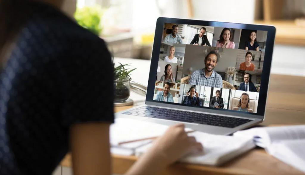 豪威推出业界首款笔记本 16:10 宽高比 5.2MP 图像传感器 OV05C10