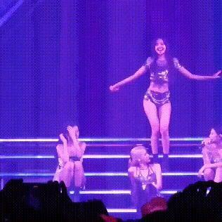 大批韩团中输暴跌 粉丝纷纷清醒不再送钱？