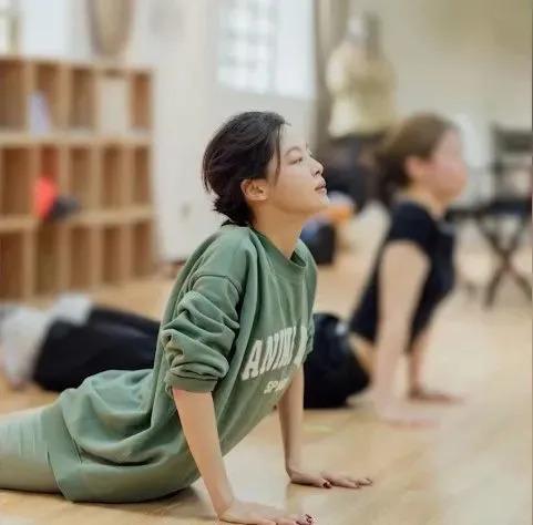 这是最不好惹的姐，一张嘴“人设崩塌”，37岁拒绝长大
