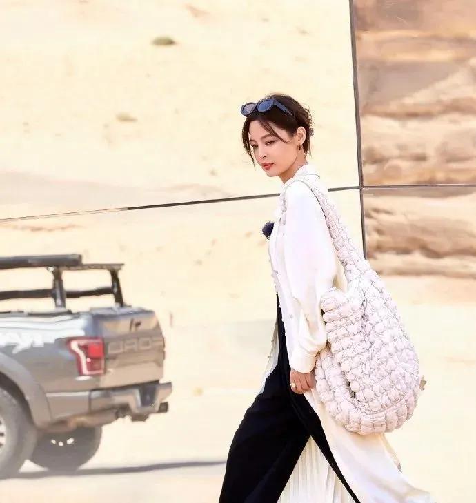 这是最不好惹的姐，一张嘴“人设崩塌”，37岁拒绝长大