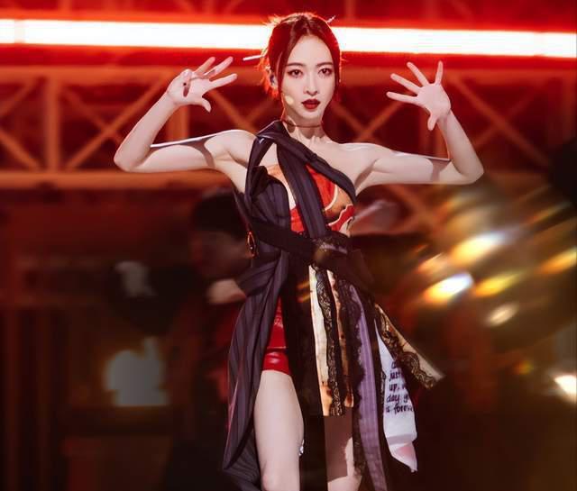 已两年没戏拍，吴谨言近况令人唏嘘