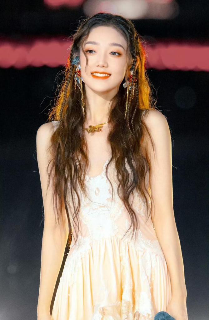 看完《歌手2024》拟邀名单，内容五味杂陈，想问：这阵容认真的吗？