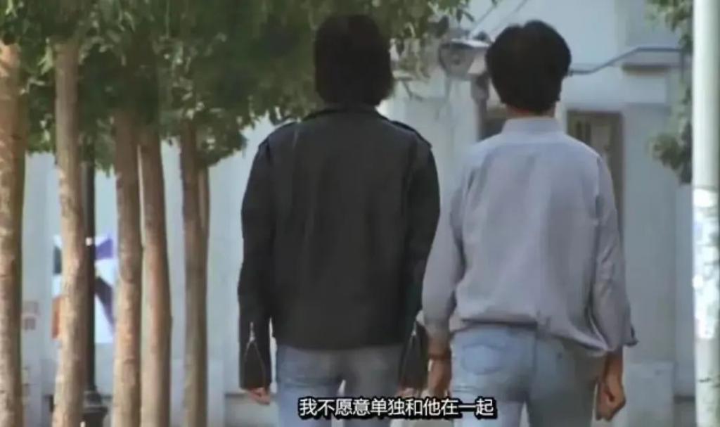 13年后，顶流男星之死