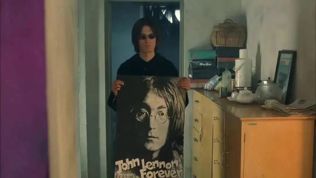 13年后，顶流男星之死