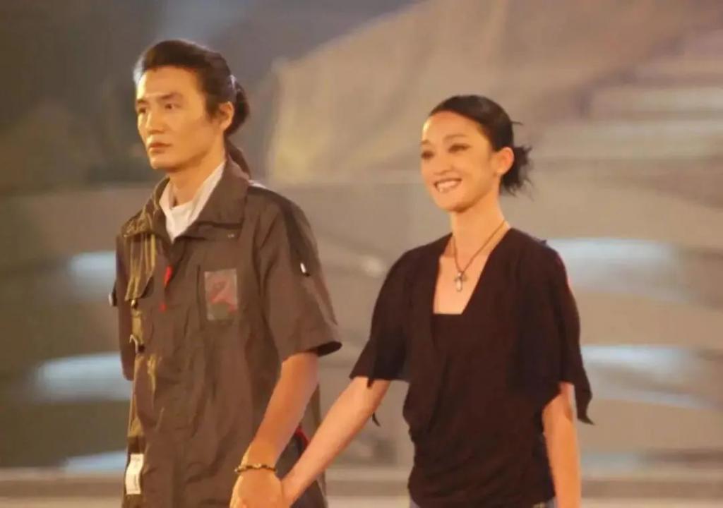 13年后，顶流男星之死