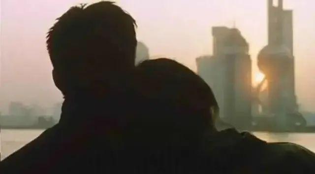 13年后，顶流男星之死