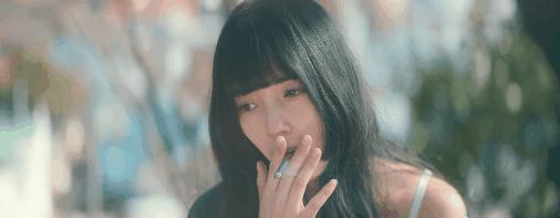 意淫她取乐，真恶心！