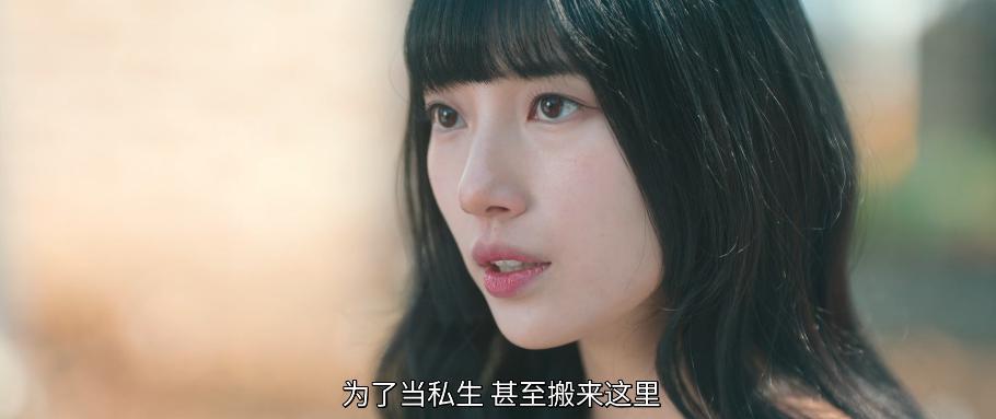 意淫她取乐，真恶心！