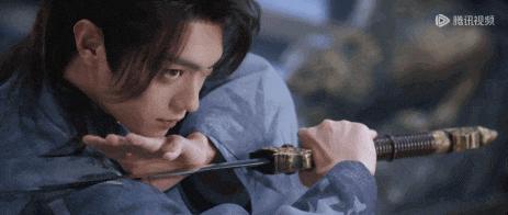 这泼天的富贵，她接住了