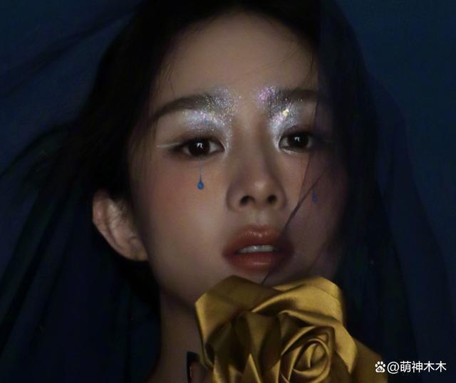 赵丽颖最新硬照翻车！妆容显脏眼神胆怯，被嘲满屏土味