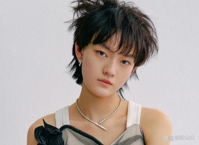 赵丽颖最新硬照翻车！妆容显脏眼神胆怯，被嘲满屏土味