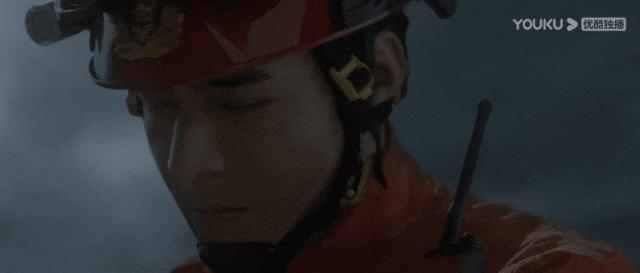 一夜火成顶流的他，如今竟被急哭了？