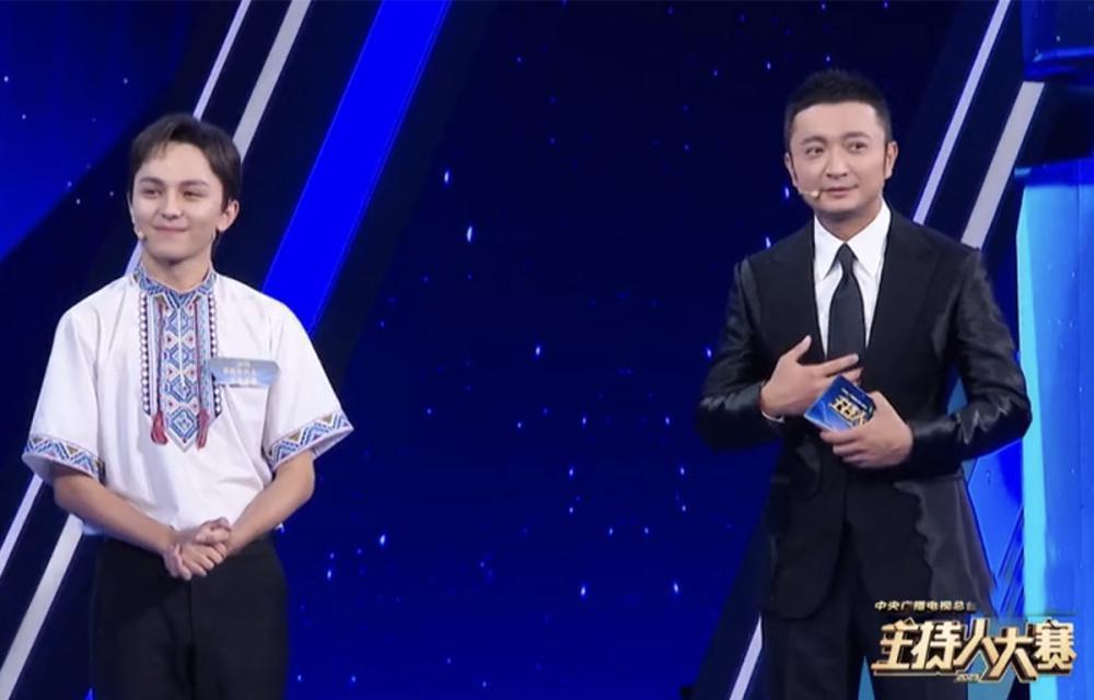 《主持人大赛》30强诞生，张慧鑫拿第一，撒贝宁尼格买提互换身份效果拉满