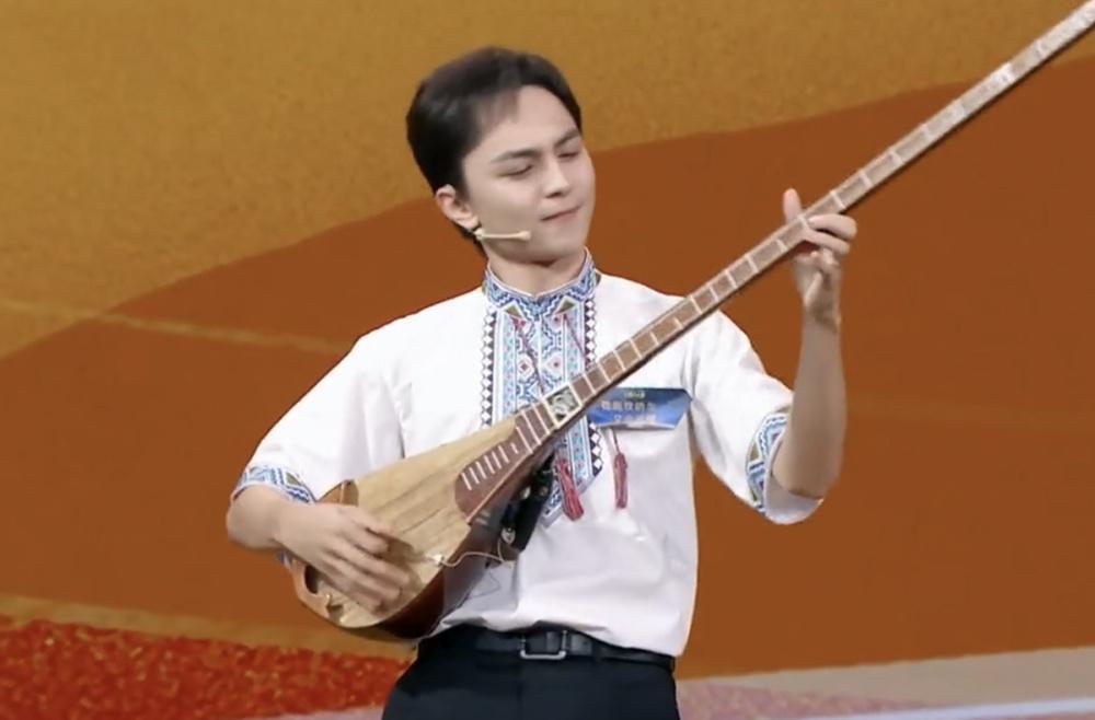 《主持人大赛》30强诞生，张慧鑫拿第一，撒贝宁尼格买提互换身份效果拉满