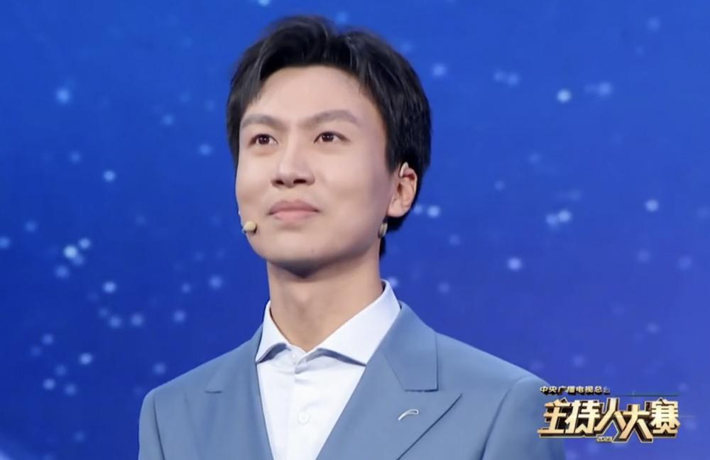 《主持人大赛》30强诞生，张慧鑫拿第一，撒贝宁尼格买提互换身份效果拉满