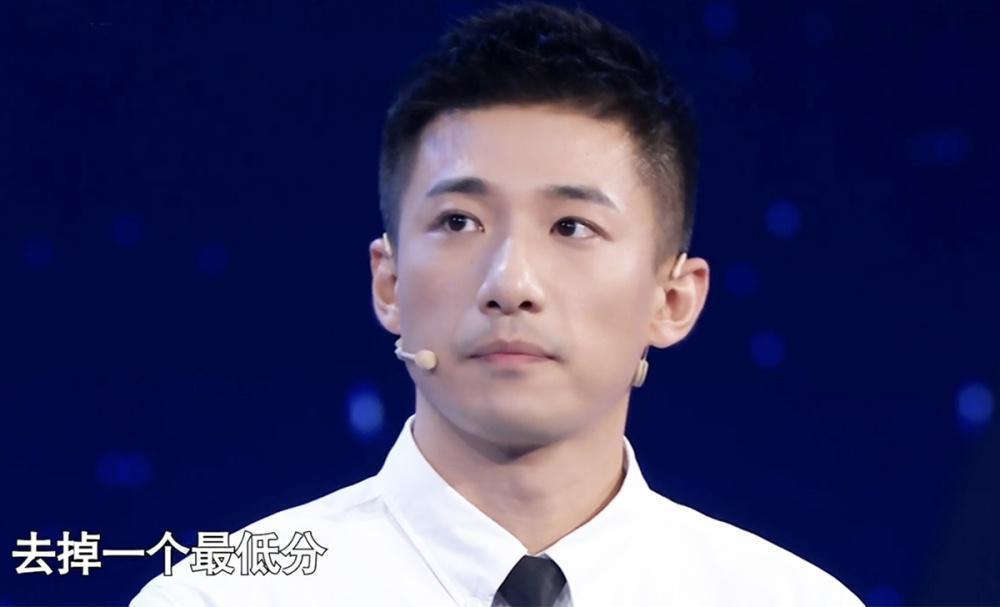 《主持人大赛》30强诞生，张慧鑫拿第一，撒贝宁尼格买提互换身份效果拉满