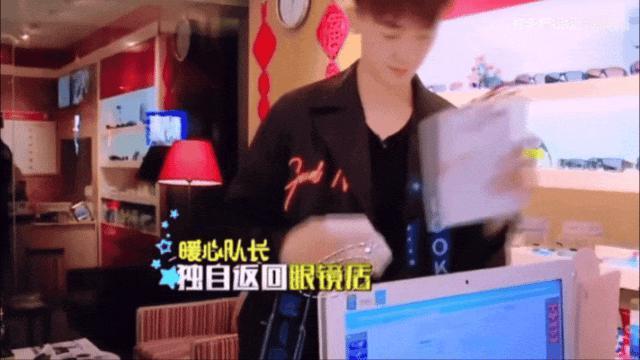 抱抱他吧…感觉他要碎掉了？