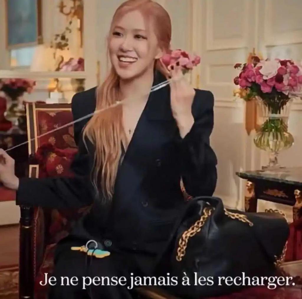 戴上人均宋慧乔，这个“电子垃圾”咋成打工人的氛围感神器了？