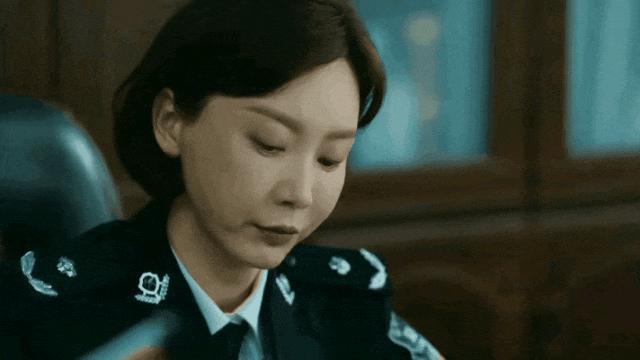 看了陈数20年前的旧照,才明白她如今的“硅胶脸”情有可原