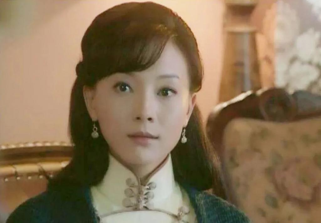 看了陈数20年前的旧照,才明白她如今的“硅胶脸”情有可原