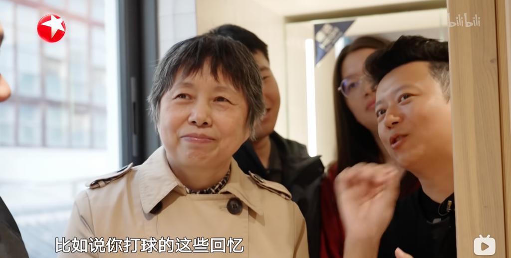 给前夫当保姆，也叫她的福报？？